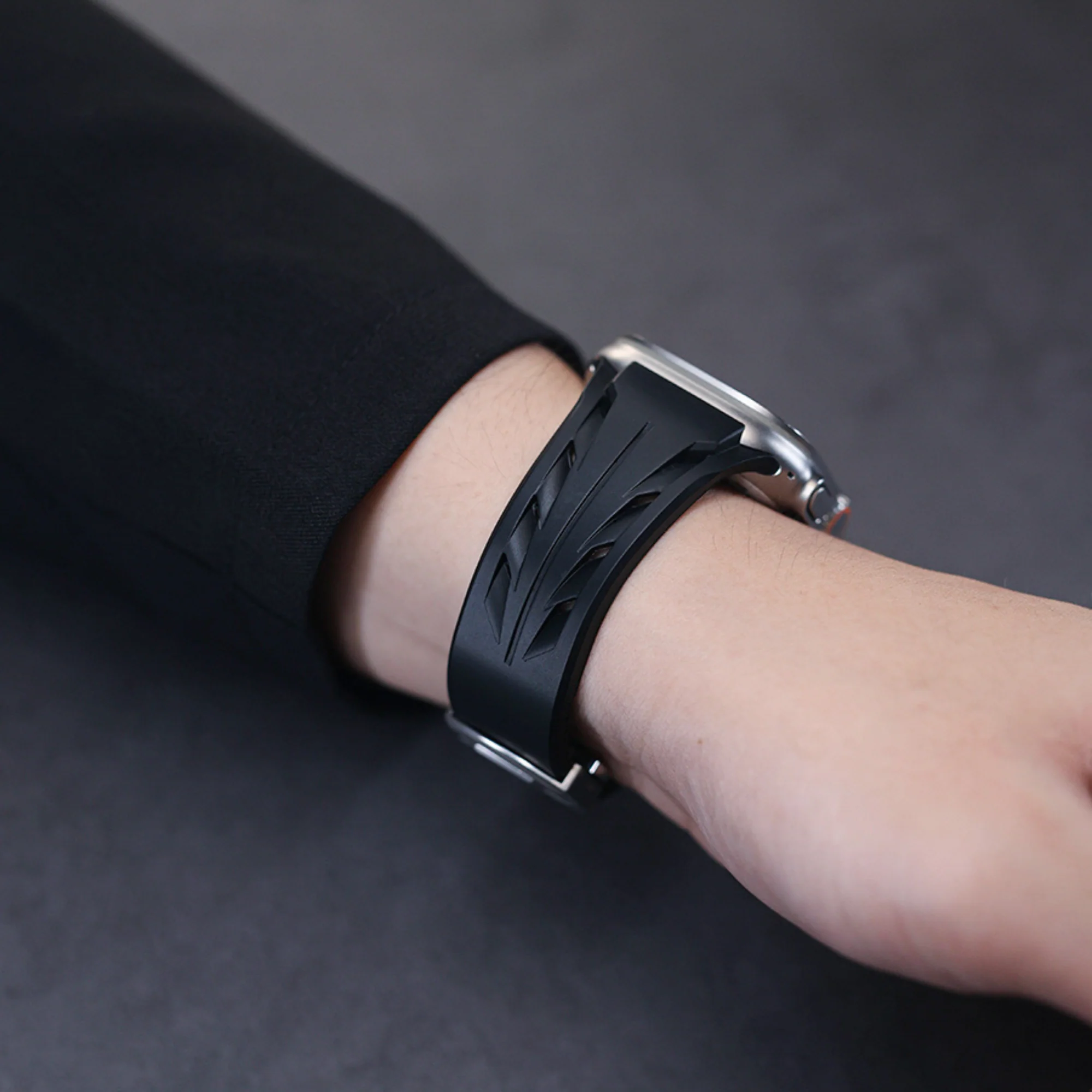 Apple Watch Luxury Sport Band - Image 3