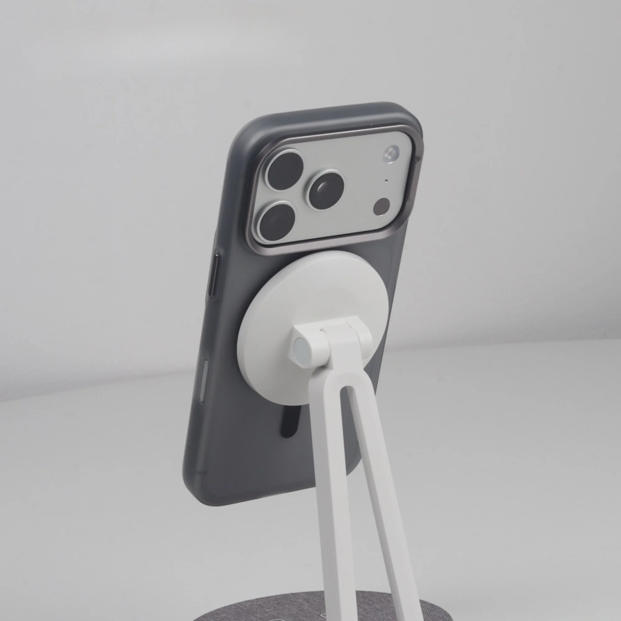 MagSafe Clarity -iPhone Case - Image 7